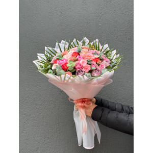 30 RENKLİ GÜL BUKETİ